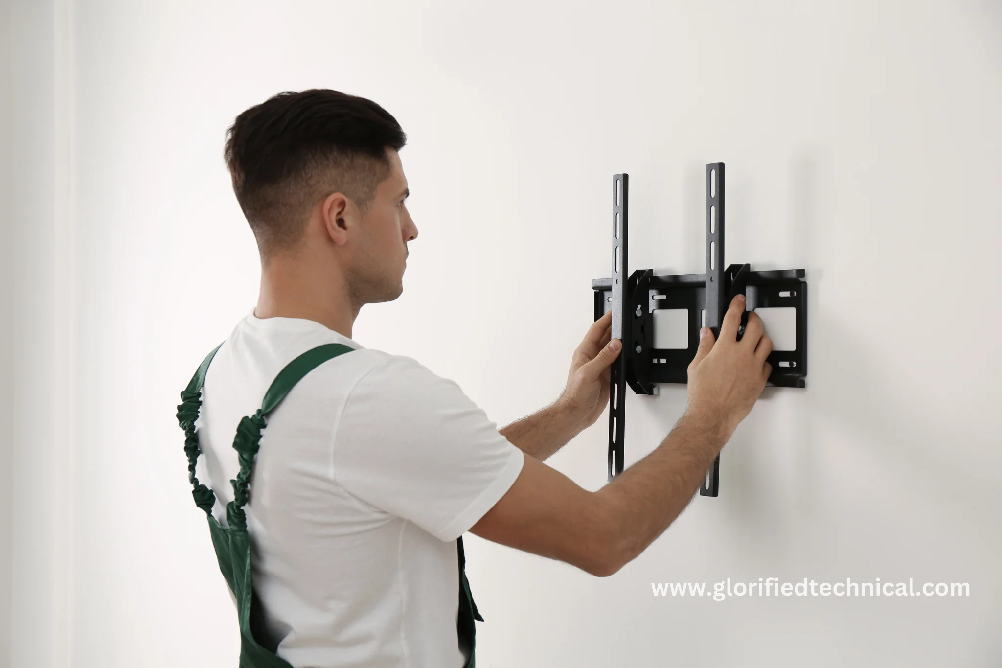 Tv Wall Bracket Fixers in dubai